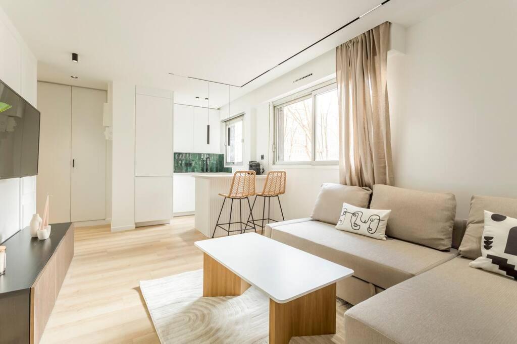 Luxurious 3 Min Walk From Eiffel Tower Lejlighed Paris Eksteriør billede