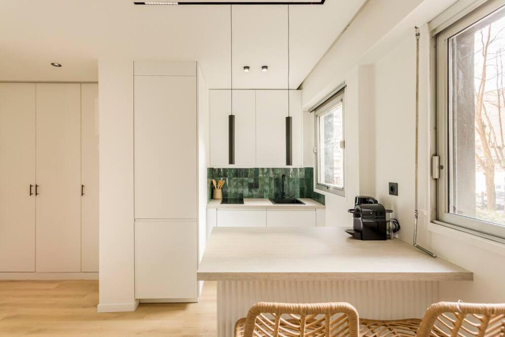 Luxurious 3 Min Walk From Eiffel Tower Lejlighed Paris Eksteriør billede