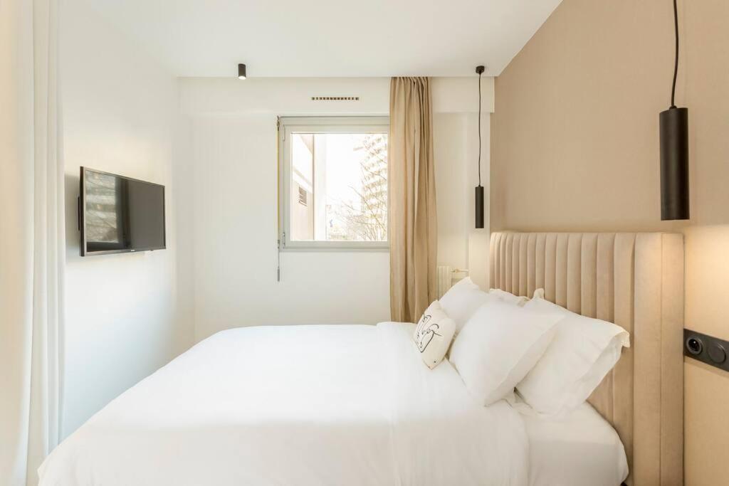 Luxurious 3 Min Walk From Eiffel Tower Lejlighed Paris Eksteriør billede